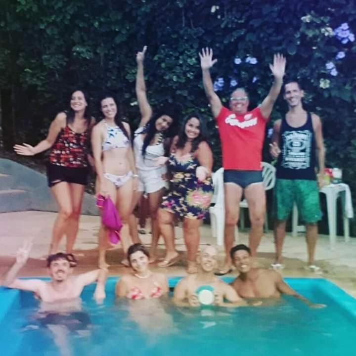 Novos Baianos Hostel E Pousada Porto Seguro Ngoại thất bức ảnh A pool party in Brazil