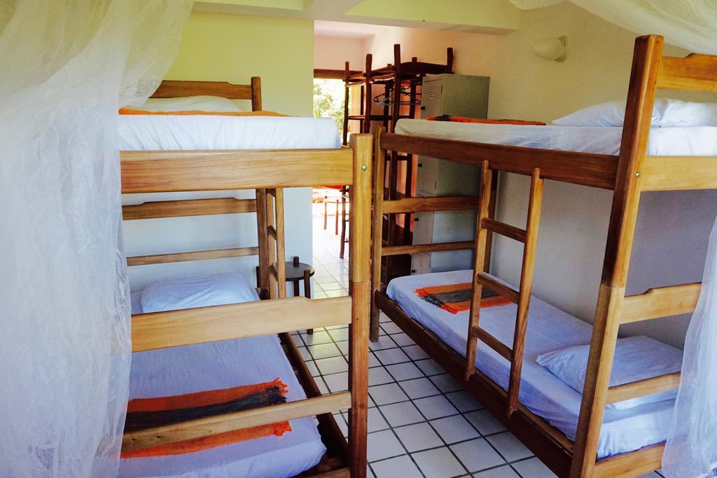 Novos Baianos Hostel E Pousada Porto Seguro Ngoại thất bức ảnh Dormitory